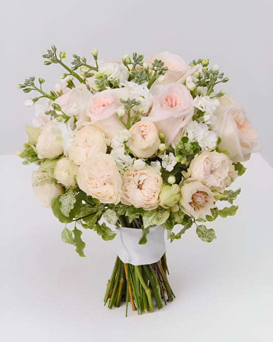 Pearl Bride — Elegant Bridal Bouquet