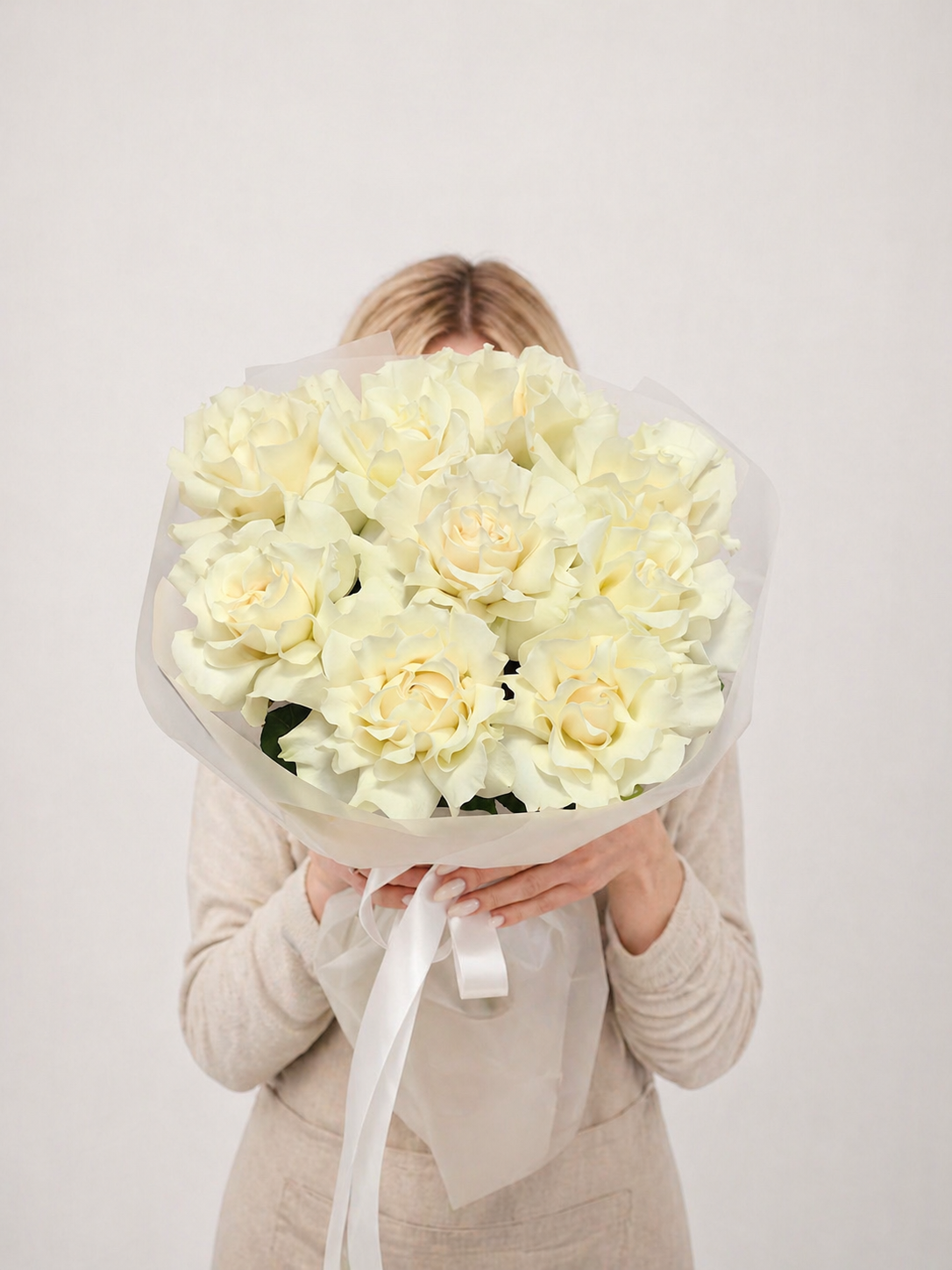 Noir Blanc French Roses Bouquet