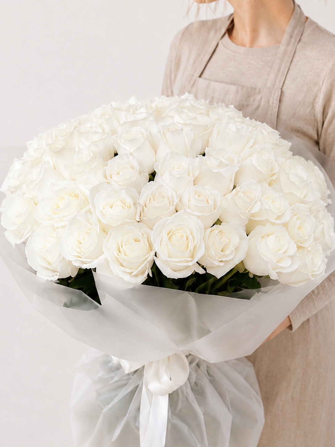 Marélle White Rose Bouquet