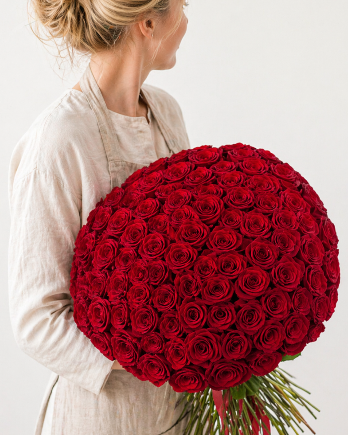 Crimson Dome Bouquet – Mavile Flowers Signature