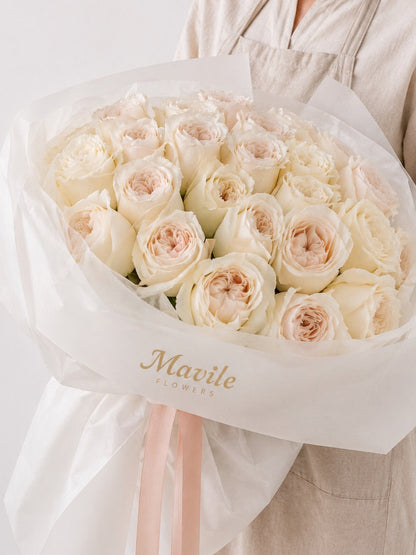 Cloud Garden Roses Bouquet – Luxury Floral Arrangement