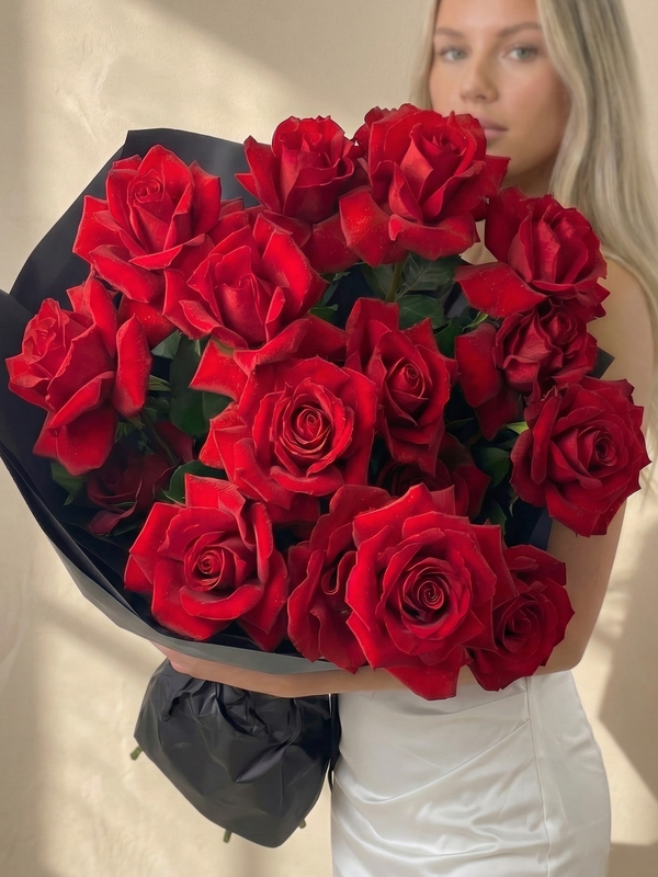 1 Dozen Premium French Red Roses